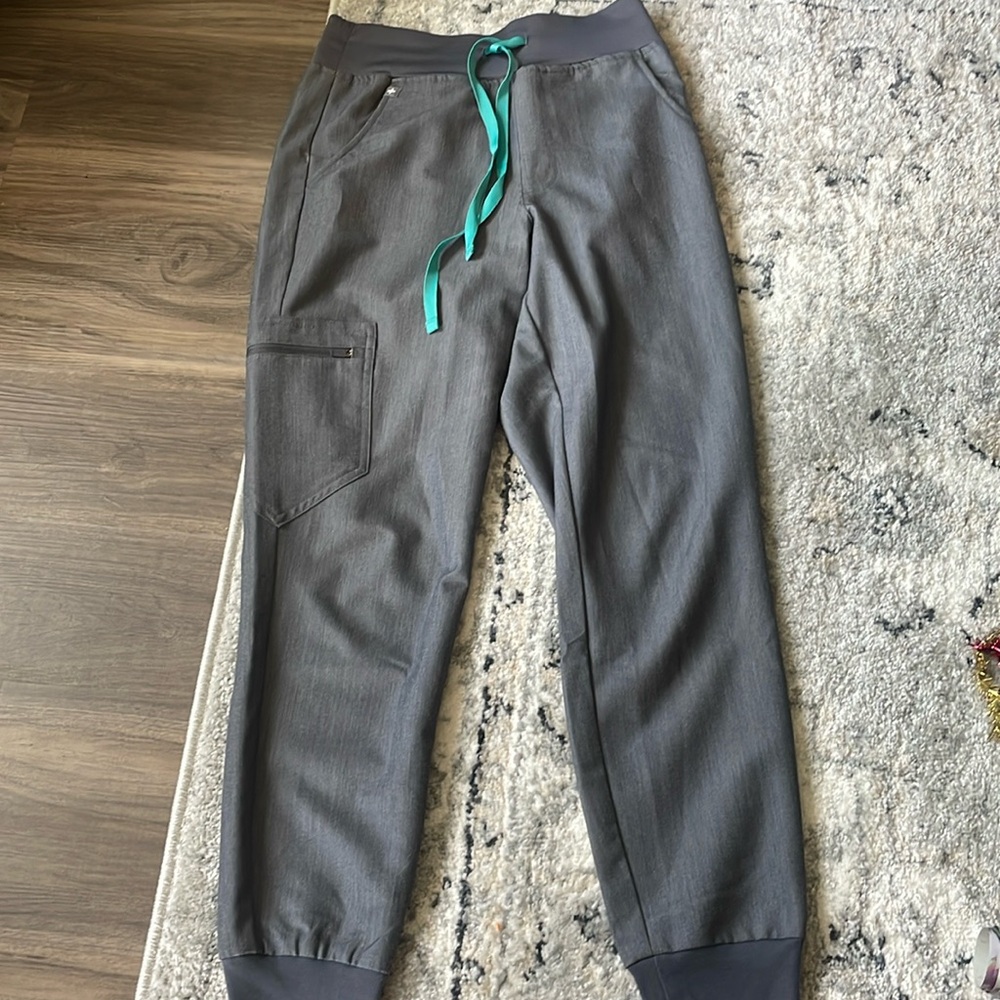 Figs high waisted Grey Zamora joggers